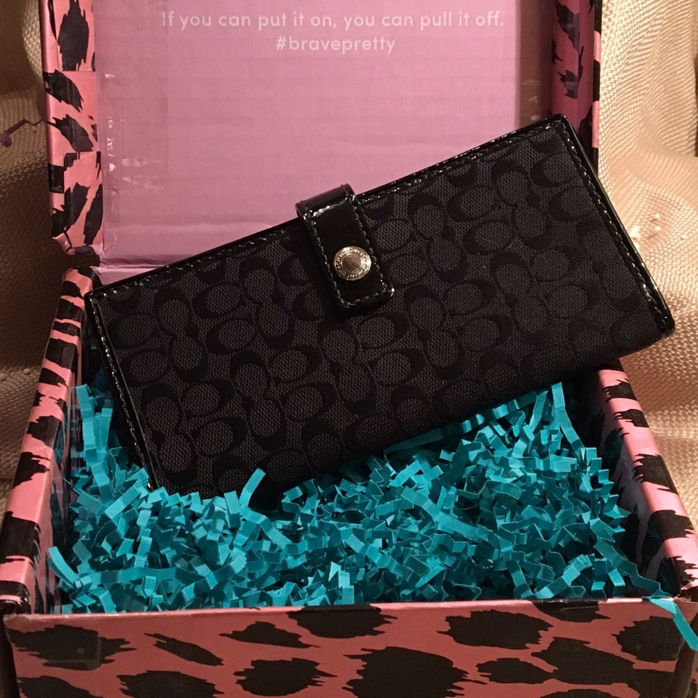COPY - Slim Coach Signature Wallet